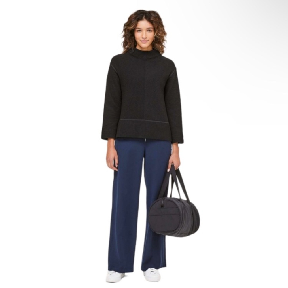 Lululemon textured ribbed mockneck 6 blk